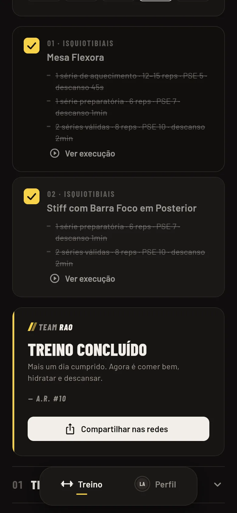 Cartão de treino concluído com o botão Compartilhar nas redes